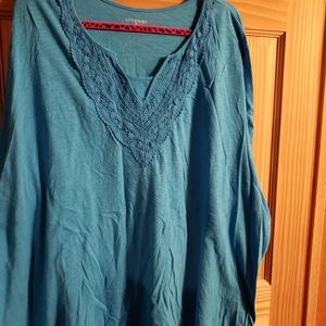 Womans plus size top